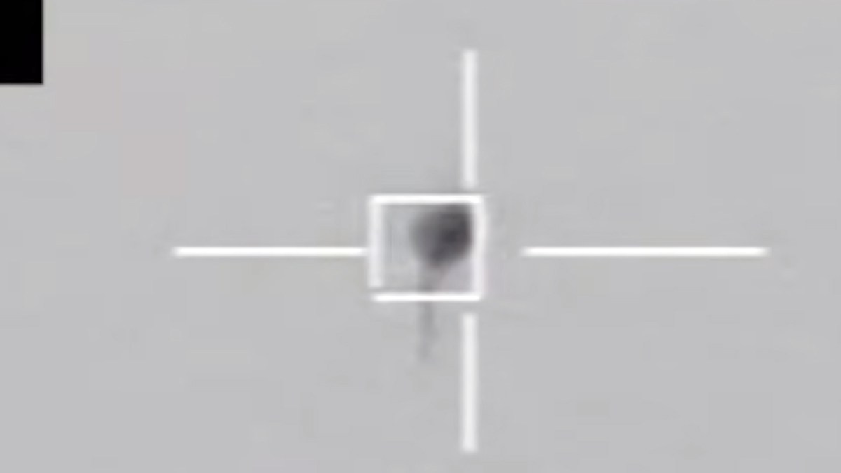 米軍戦闘機が上空でUFO（UAP）を撃墜する新たな映像が2度目の機密解除で公開